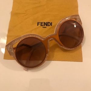 Fendi Paradeyes Pink Sunglasses